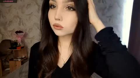 Snapshot of jettanicolay chatting on May 3, 2026, 6:52 am I am Gina ntmu Lets hit 10 Thumbs Up together online show from May 3, 2026, 6:52 am
