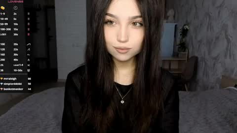 Snapshot of jettanicolay chatting on May 16, 2026, 7:05 am I am Gina ntmu Lets hit 10 Thumbs Up together online show from May 16, 2026, 7:05 am