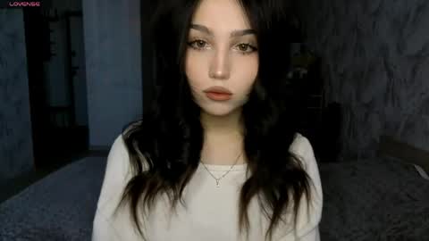 Snapshot of jettanicolay chatting on May 28, 2026, 4:43 am I am Gina ntmu Lets hit 10 Thumbs Up together online show from May 28, 2026, 4:43 am