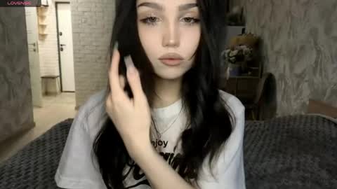 Snapshot of jettanicolay chatting on May 30, 2026, 5:37 am I am Gina ntmu Lets hit 10 Thumbs Up together online show from May 30, 2026, 5:37 am