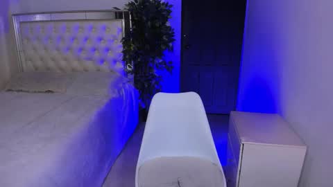 jeus_stanley online show from February 18, 2026, 5:03 am