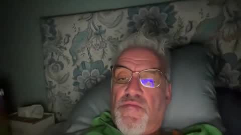 jewlronny online show from November 2, 2025, 9:39 pm