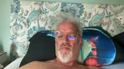 Snapshot of jewlronny chatting on June 12, 2026, 6:45 am jewlronny online show from June 12, 2026, 6:45 am