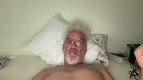 Snapshot of jewlronny chatting on June 25, 2026, 6:07 am jewlronny online show from June 25, 2026, 6:07 am