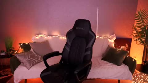 Jeysy online show from April 20, 2026, 12:13 am