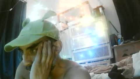 Snapshot of jglarsbel chatting on May 24, 2026, 4:01 pm jglarsbel online show from May 24, 2026, 4:01 pm