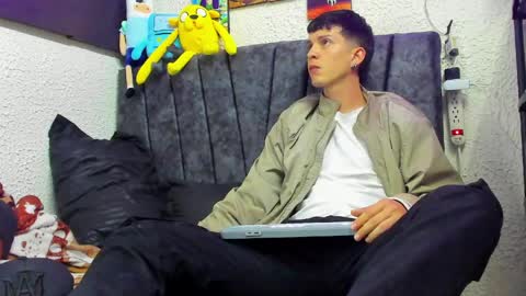 Jheampiero online show from June 5, 2026, 8:47 pm