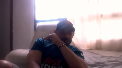 En moreno online show from November 23, 2025, 3:12 pm