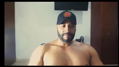 En moreno online show from December 19, 2025, 7:48 am