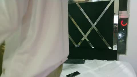 jhoana aston - daniel online show from January 1, 2025, 5:01 am