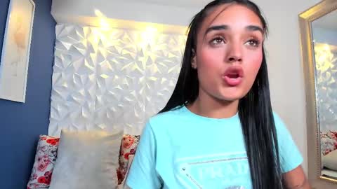 Jhoana  online show from January 31, 2025, 9:48 pm