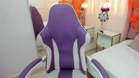 Jhoana  online show from October 31, 2025, 10:05 am