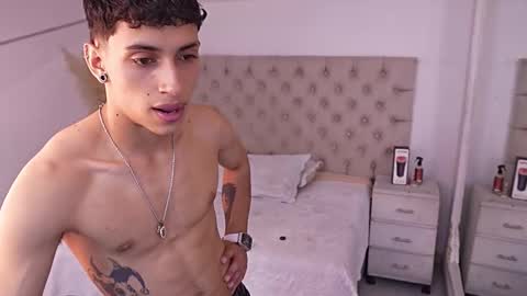 jhoanleandro online show from March 21, 2026, 5:23 am