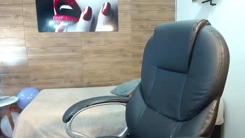 Jhoel online show from October 11, 2025, 7:45 pm