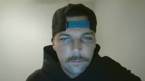 jholls online show from October 12, 2025, 1:26 am