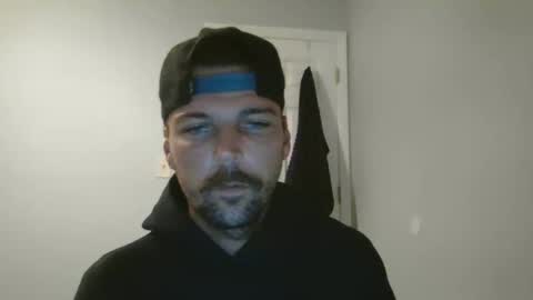 jholls online show from November 4, 2025, 9:03 pm