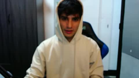 jhon online show from December 31, 2024, 12:11 am