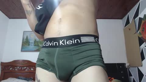 Snapshot of jhon_tommy chatting on February 17, 2025, 10:58 pm jhon tommy online show from February 17, 2025, 10:58 pm