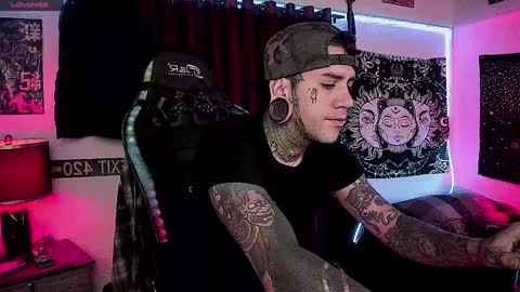 jhonny_ackerman online show from December 3, 2024, 4:28 pm