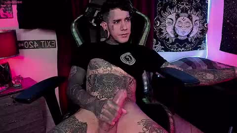 jhonny_ackerman online show from December 4, 2024, 11:46 pm