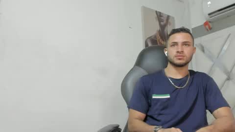 jhonny online show from December 18, 2024, 3:37 am