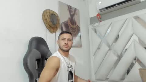 jhonny online show from January 13, 2025, 3:56 am