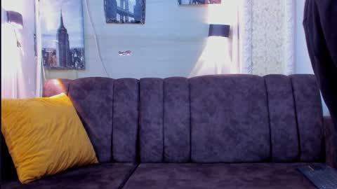 jhonny online show from March 6, 2025, 7:03 am