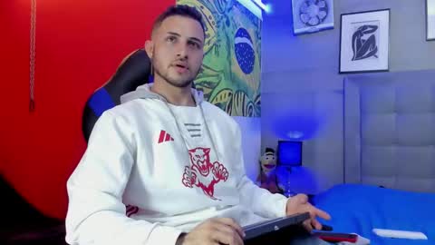 Snapshot of jhonny_flames7 chatting on February 21, 2026, 8:10 pm jhonny online show from February 21, 2026, 8:10 pm