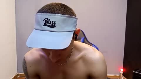 jhonny_thes28 online show from February 18, 2026, 3:13 am