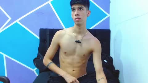 Snapshot of jhony_sex3 chatting on December 8, 2024, 8:36 pm jhony_sex3 online show from December 8, 2024, 8:36 pm
