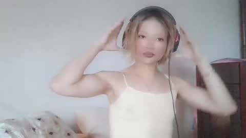 Snapshot of jhopeftw chatting on October 29, 2025, 11:56 am Anya online show from October 29, 2025, 11:56 am