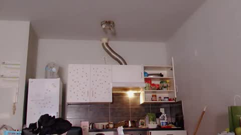 Snapshot of jhopeftw chatting on February 12, 2026, 9:04 am Anya online show from February 12, 2026, 9:04 am