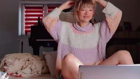 Snapshot of jhopeftw chatting on February 23, 2026, 10:23 am Anya online show from February 23, 2026, 10:23 am