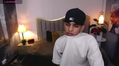 Snapshot of jhos_padill chatting on December 18, 2025, 2:01 pm jhos online show from December 18, 2025, 2:01 pm