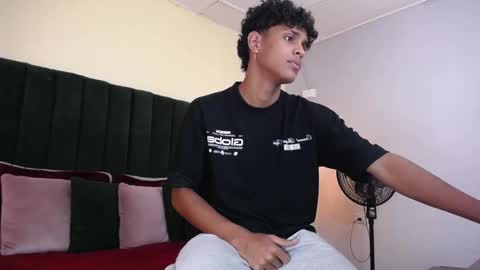 Snapshot of jhos_padill chatting on February 11, 2026, 1:38 pm jhos online show from February 11, 2026, 1:38 pm