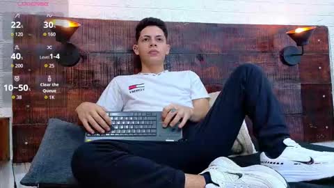 jhosuavega online show from November 12, 2025, 10:41 pm