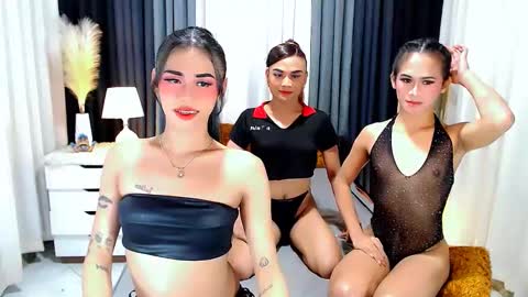 julie online show from February 23, 2025, 4:57 pm