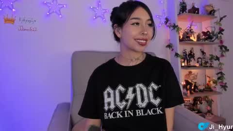 Ji  online show from November 27, 2025, 10:34 pm