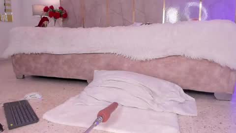 Snapshot of jiggly_ chatting on June 1, 2026, 10:44 pm Jiggly online show from June 1, 2026, 10:44 pm