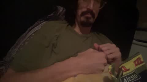 Snapshot of jiggz1986 chatting on December 15, 2024, 10:47 pm Jigz1986 online show from December 15, 2024, 10:47 pm