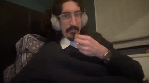 Snapshot of jiggz1986 chatting on December 17, 2024, 1:50 am Jigz1986 online show from December 17, 2024, 1:50 am