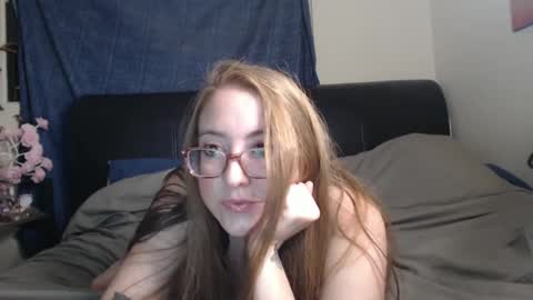 jilliangiselle online show from February 4, 2025, 5:10 am