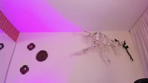 Jimena Adams online show from March 9, 2026, 7:40 pm