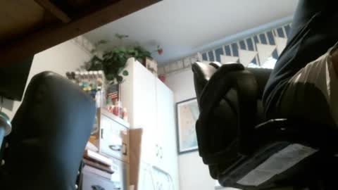 jimwellhung online show from February 27, 2025, 2:21 pm