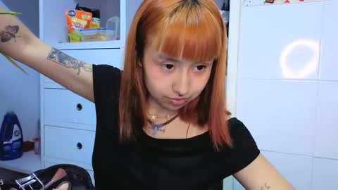 Minaa  online show from September 9, 2025, 12:43 am