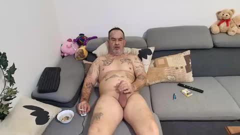 jirkasoukr online show from January 17, 2026, 4:39 am