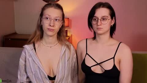 Hey Guys We are Julia ginger  Tina brunette online show from January 11, 2025, 4:25 pm