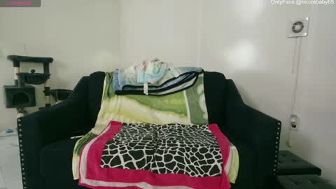 Nicole  Allen online show from December 7, 2024, 1:25 am