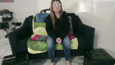 Nicole  Allen online show from December 12, 2024, 10:42 pm