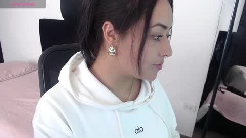 Julieta online show from September 28, 2025, 2:33 pm